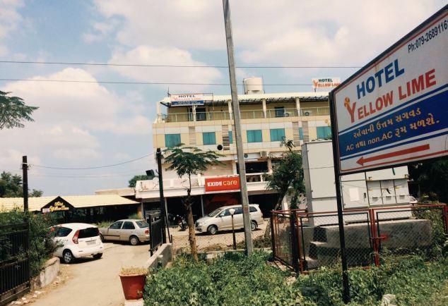 Hotel Yellow Lime Ahmedabad Exterior photo